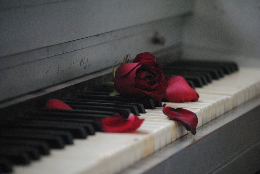 5 reasons we suffer heartbreak and how to stop it