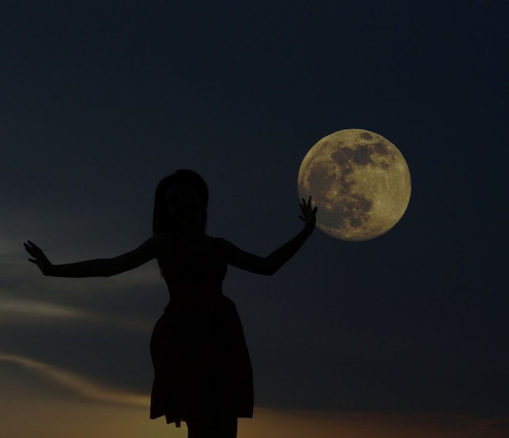 full moon 2018, march, intuition, attitude, mental health, forgiveness, wellness, life coach, site inspire