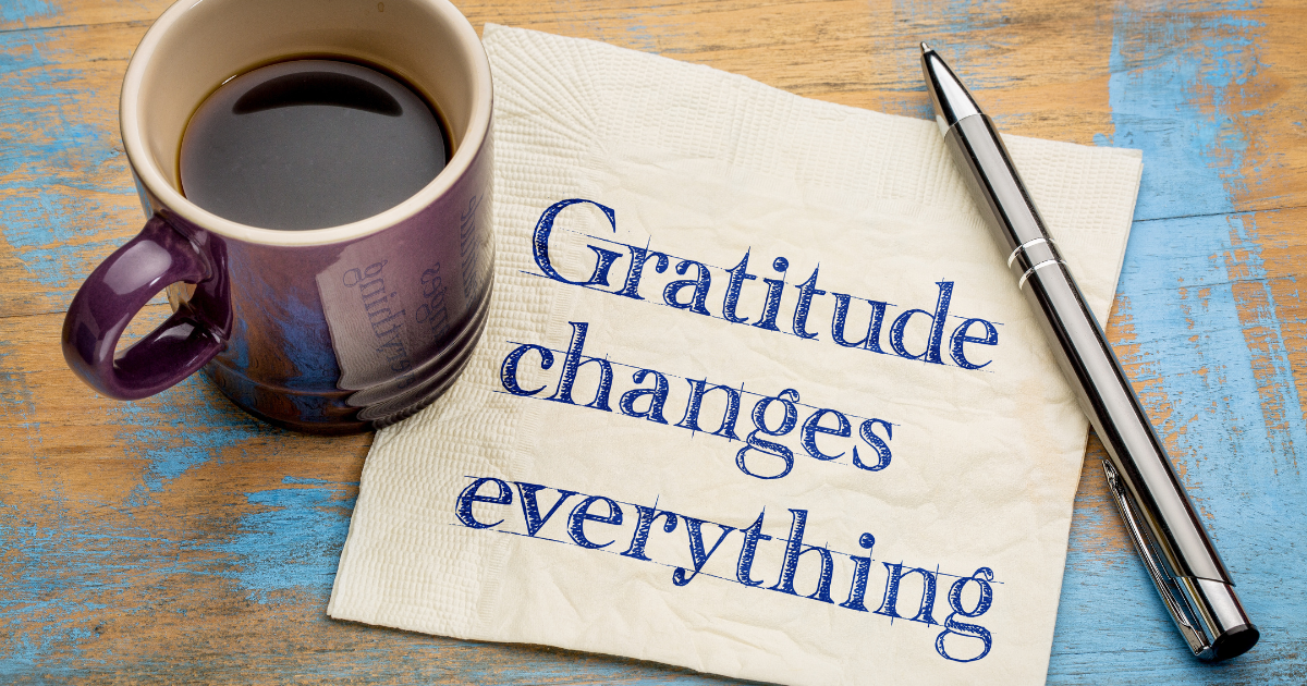 A paper saying "gratitude changes everything" #GratitudeBenefits #PracticeGratitude
