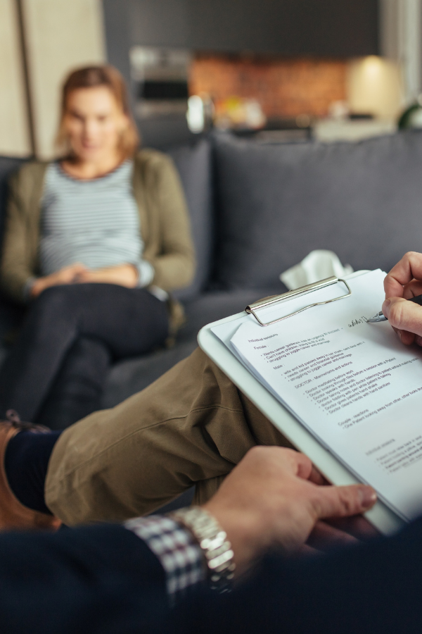 A woman attending her therapy session #MentalHealth #MentalWellbeing