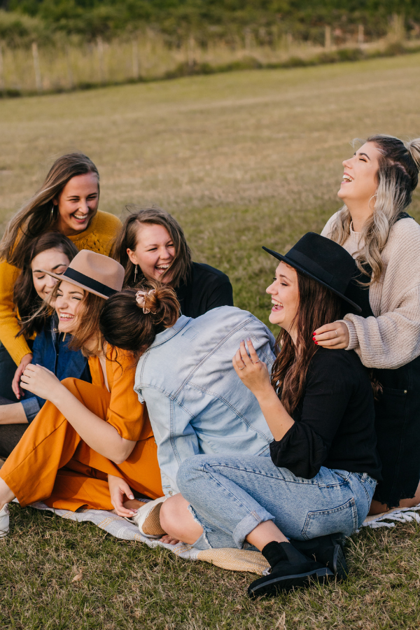 A group of friends hanging out #HowToBecomeStrong #StrongerAndBetter