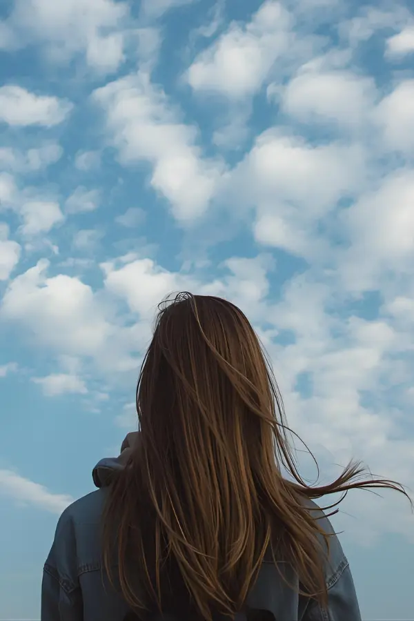 Discover simple ways to romanticize your daily blessings and build a gratitude practice that makes life feel lighter, calmer, and more meaningful.
