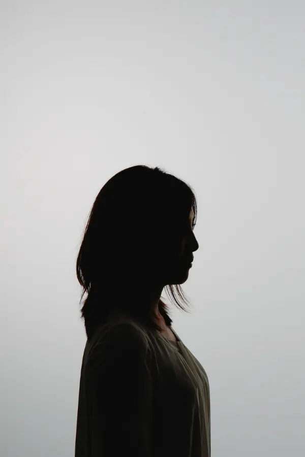 Signs of Breadcrumbing in a Relationship: Are You Being Strung Along?