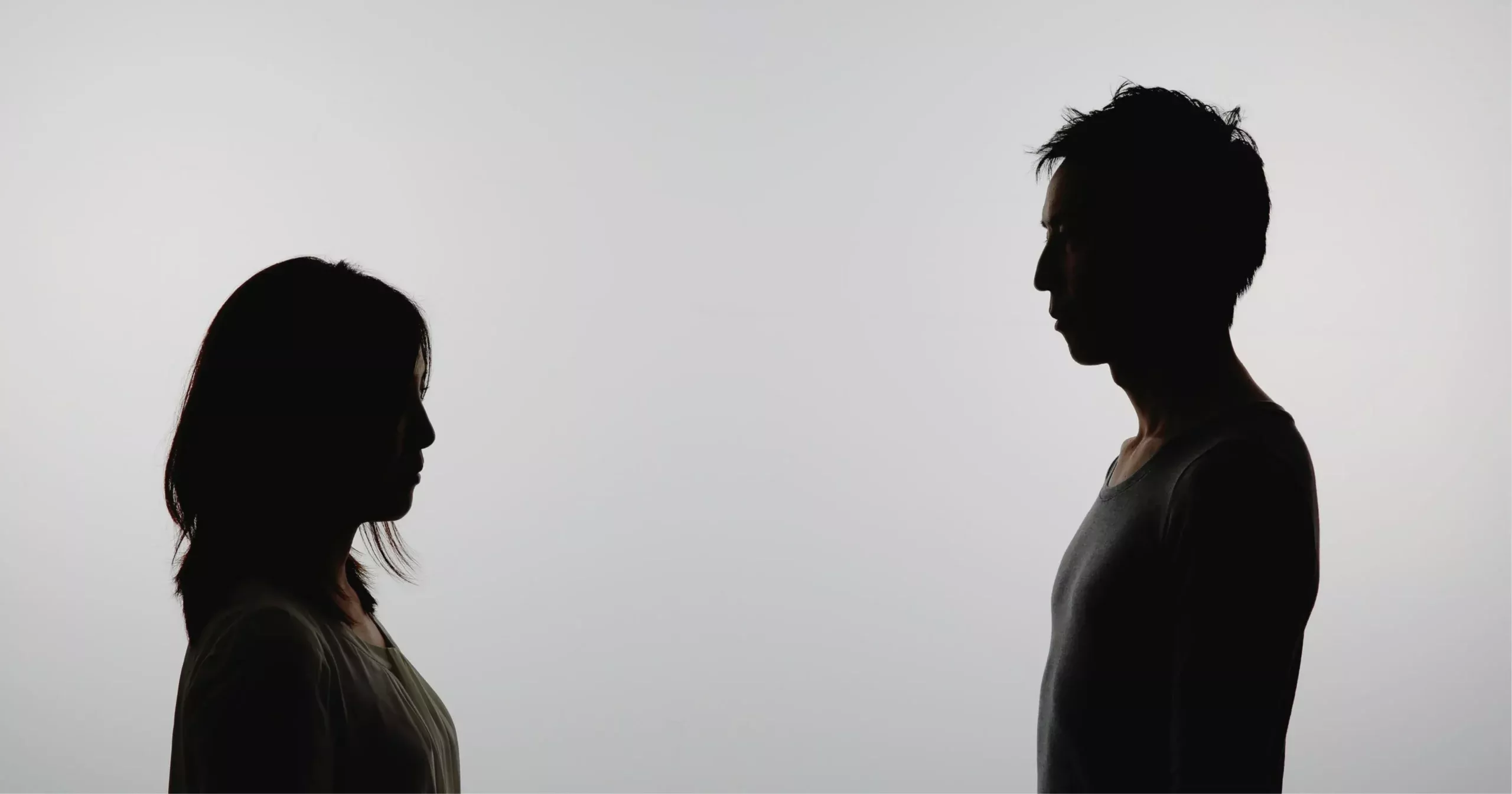 Signs of Breadcrumbing in a Relationship: Being Strung Along